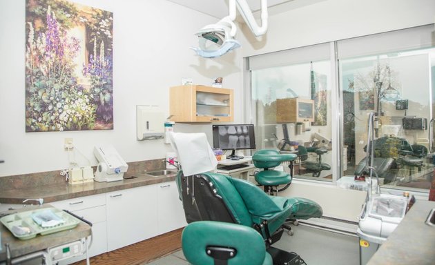 Photo of Centre Dentaire Saint-Lambert Inc.