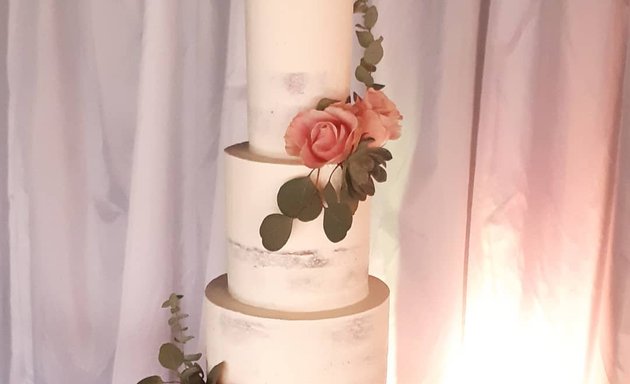Photo of Lou's with Love Cake Design
