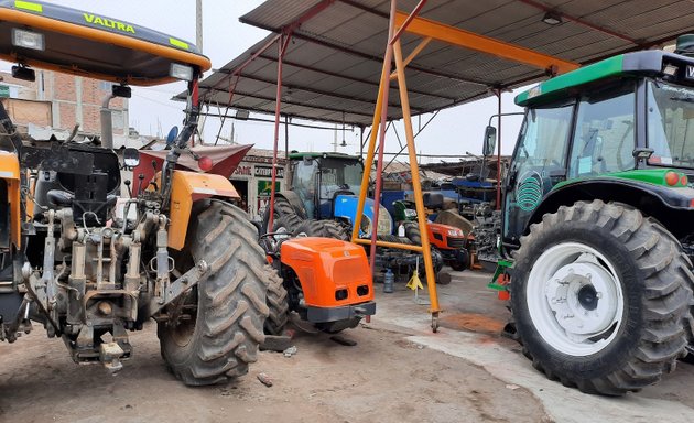 Foto de SEREMAGRI E.I.R.L. - reparacion de tractores agricolas