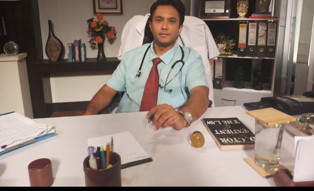 Photo of Dr. Shantanoo V Joshi -Best Physiotherapist in Mumbai