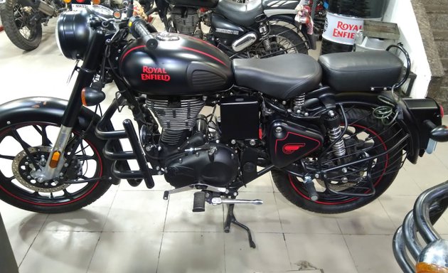 Photo of Royal Enfield Service Centre | Ishna Wheels, Vile Parle