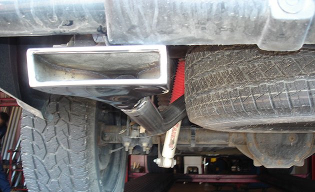 Photo of Canada Custom Mufflers & Brakes Inc