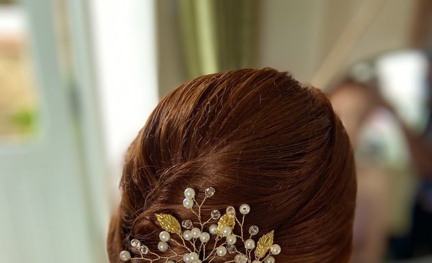 Photo of Chatel Noire Bridal Hair