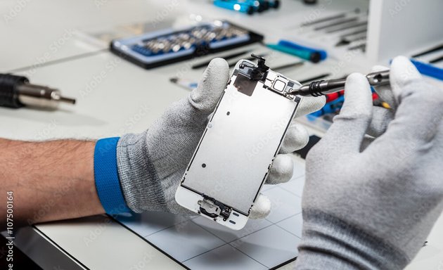 Foto von GSM4YOU Handyladen Smartphone Handy iPad Tablet Apple Watch Reparatur Service in Berlin