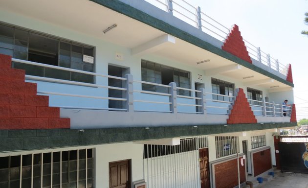 Foto de Liceo de Computación CSS