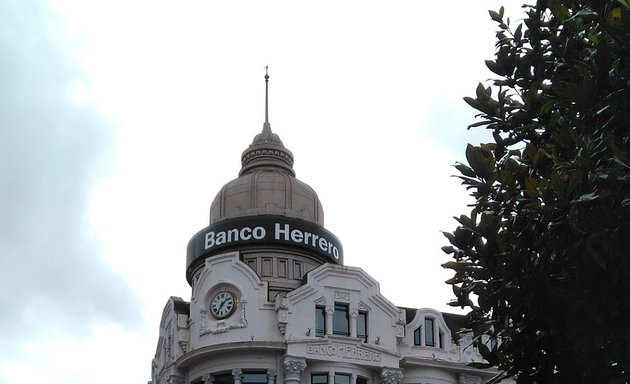 Foto de Banco Sabadell Herrero - Servicio de Caja Automatizada