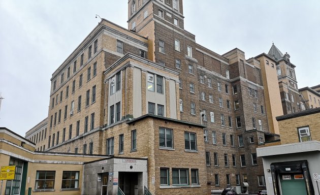Photo of Hospital Saint-Sacrement