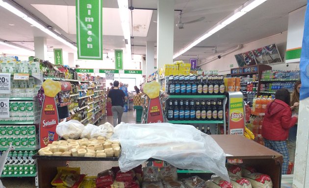 Foto de Supermercado Buenos Días 36