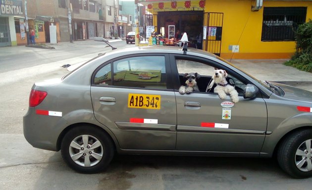 Foto de Estacionamiento Los Portales