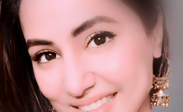 Photo of Hina Asim Khan - The Makeup Clinic