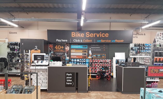 Photo of Halfords - Tottenham (London)