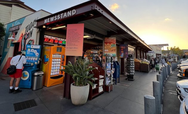 Photo of Sheltams Newsstand and USPS