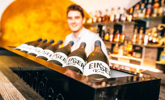 Foto von EINSER Wein&Bar