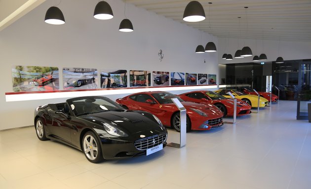 Foto von Official Ferrari Dealer Maranello Motors GmbH