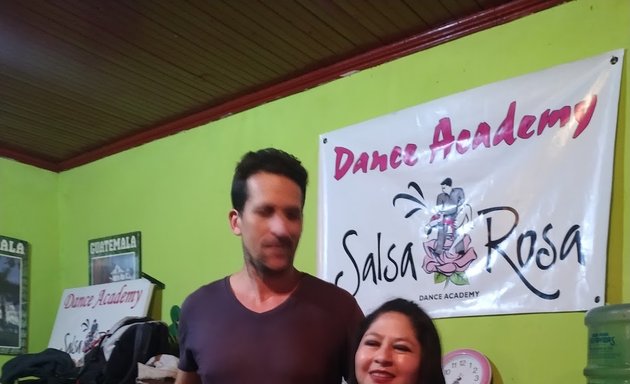 Foto de Dance Academy "Salsa Rosa"