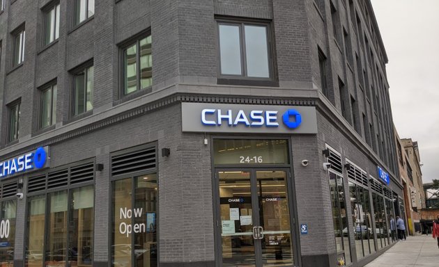 Photo of Chase Bank