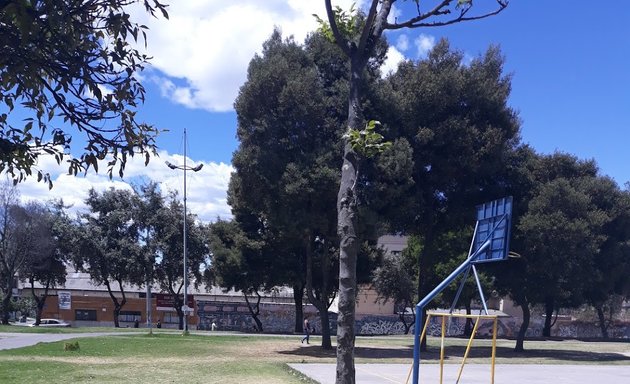 Foto de Cancha Básquet María Augusta Urrutia