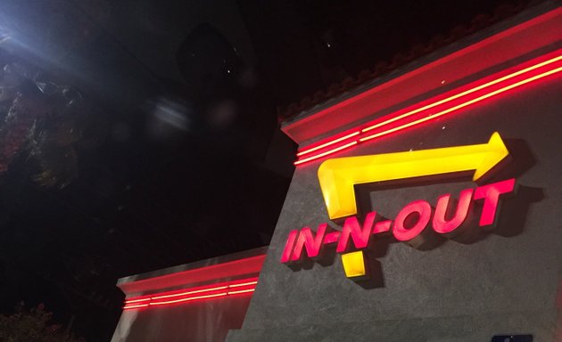 Photo of In-N-Out Burger