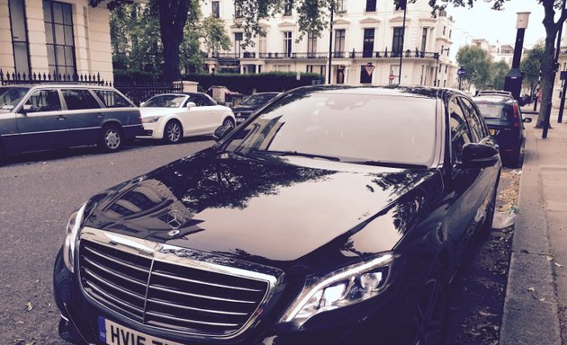 Photo of Chauffeur Service London luxury car hire with drivers سيارات مع سائق - سائق خاص لندن