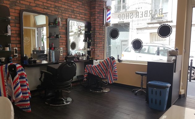 Photo de Gentlemen's barber shop