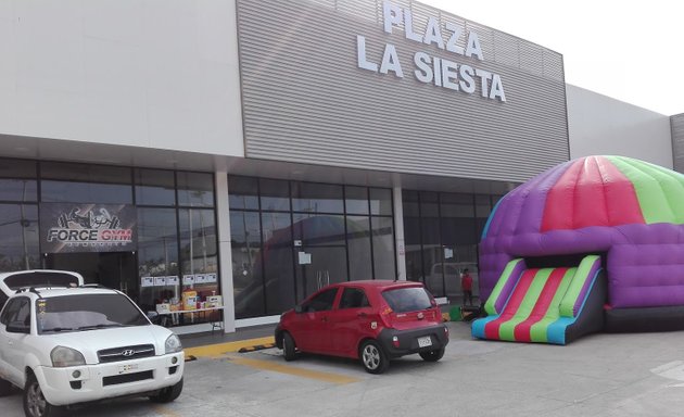 Foto de Plaza La Siesta