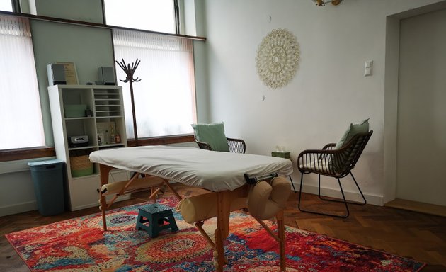 Foto von HerzensGut - Massage und Energetik in Graz 💙 Julia Schretter