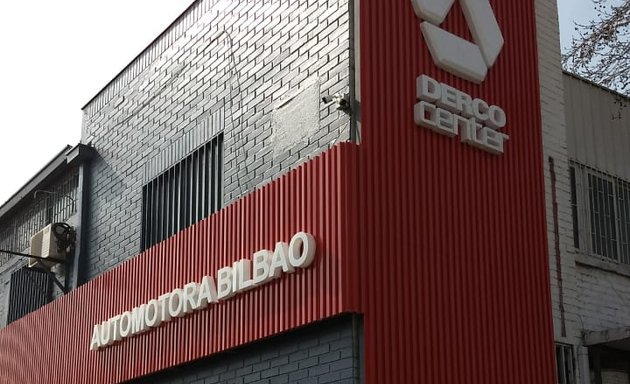 Foto de Automotora Bilbao - Desabolladura y Pintura