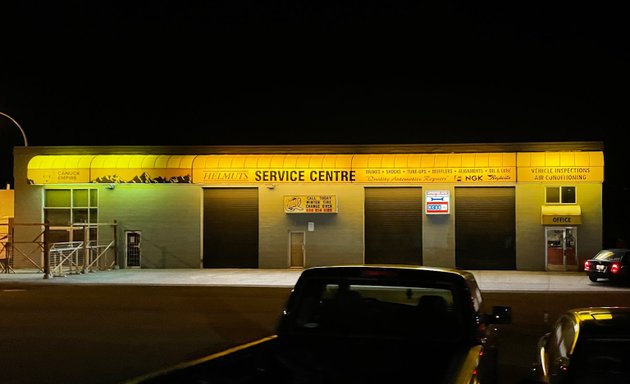 Photo of Helmut's Service Centre