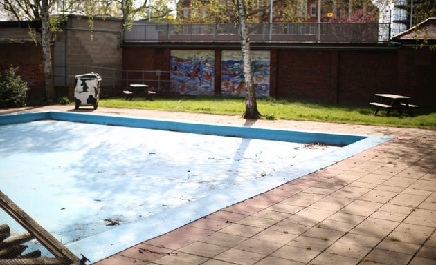 Photo of London Fields Paddling Pool