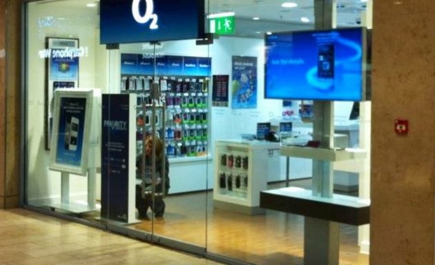 Photo of O2 Shop Blackpool