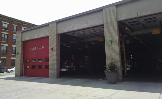 Photo of Chicago Fire Engine 14 / Truck 19