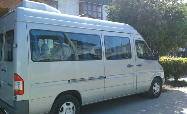 Foto de Arriendo de van para empresas, traslado de personal.Traslado de pasajeros.Minibuses personal