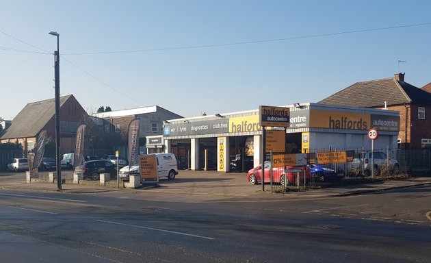 Photo of Halfords Autocentre Nottingham (Nuthall Road)
