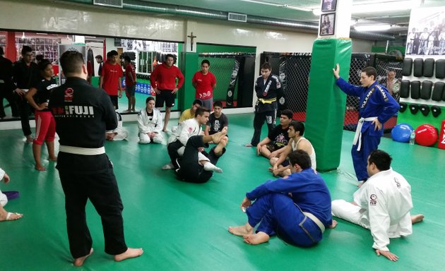 Foto de Olimpo Academy - Zorro Marroquin Team - MMA, JiuJitsu, Box, Kick Boxing, Taekwondo