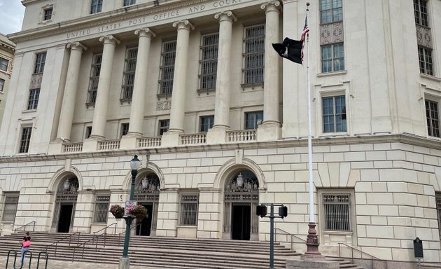 Photo of Federal Building and U.S. Courthouse