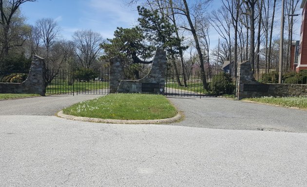 Photo of Arlington Cemetery of Chizuk Amuno