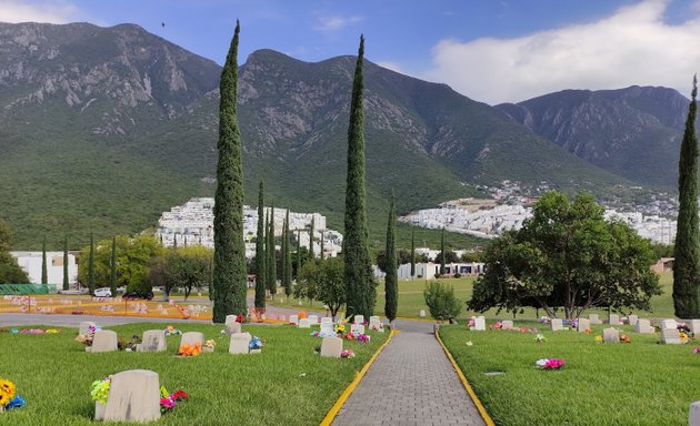Foto de Gayosso Cementerio Jardines del Descanso | Monterrey