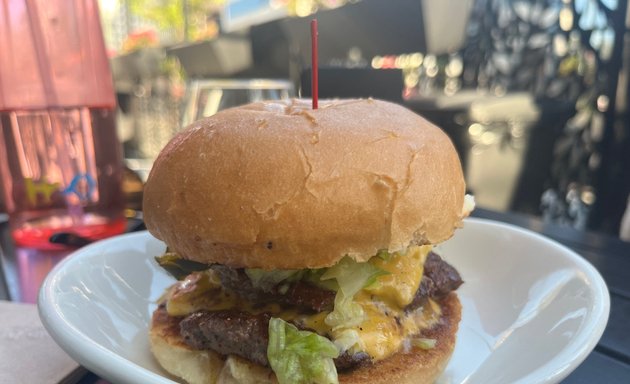 Photo of HiHo Cheeseburger | Mid Wilshire