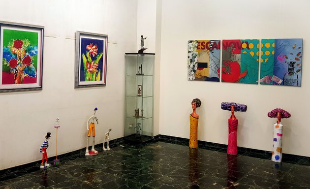 Foto de Sanchez y Juan Galería de Arte