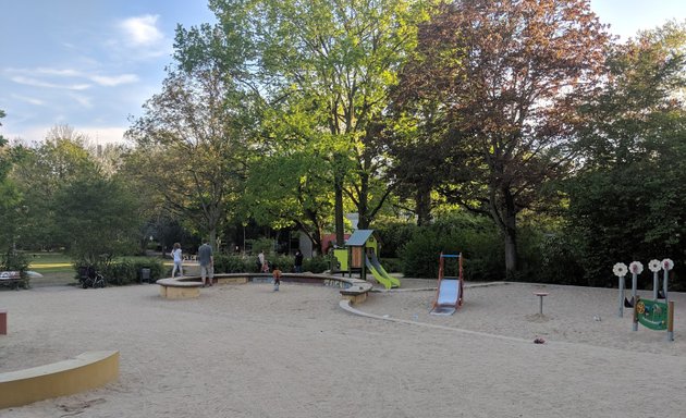 Foto von Wasserspielplatz im Holzhausenpark