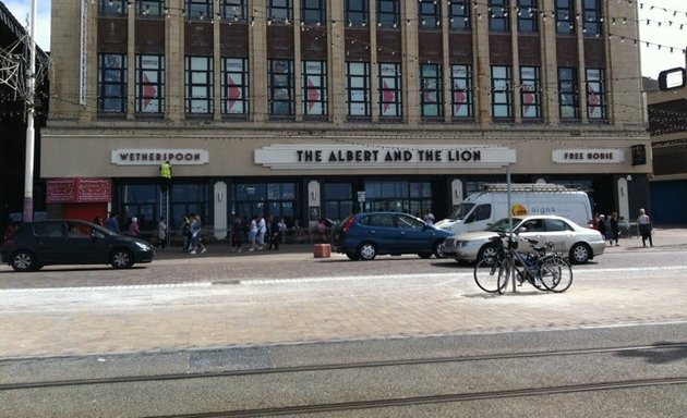 Photo of the Albert and the Lion • jd Wetherspoon