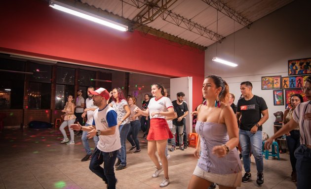 Foto de Ven Bàilalo Academia de baile