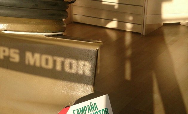 Foto de aps Motor - Volvo Penta Center. Showroom/recambios