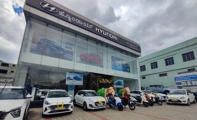 Photo of Blue Hyundai Showroom and Service, Magadi Road