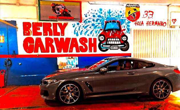 foto Berly Car Wash autolavaggio a mano, sanificazione auto