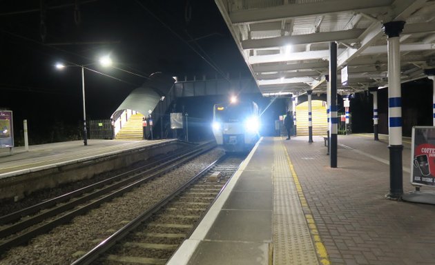 Photo of Gordon Hill Railway Station