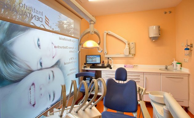 Foto de Dental Area. Centro de IMPLANTOLOGIA DENTAL