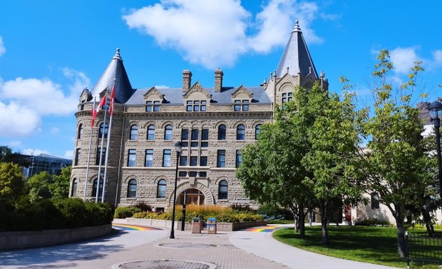 Photo of University of Winnipeg Collegiate