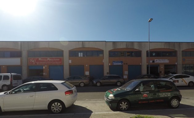 Foto de Sevilla Patina® · Escuelas de Patinaje en Línea · OFICINAS CENTRALES