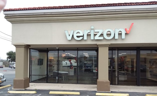 Photo of Verizon Authorized Retailer - Russell Cellular